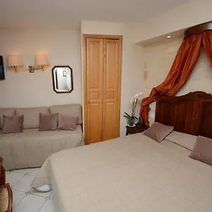 Hotel Familia, Paris